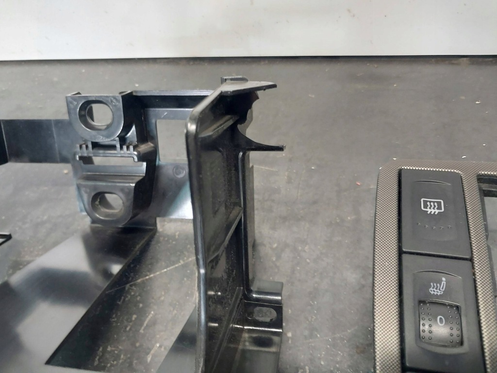 Рамка радіо панелі приладової панелі 2din volkswagen passat b5 3b0858069ba Недорого