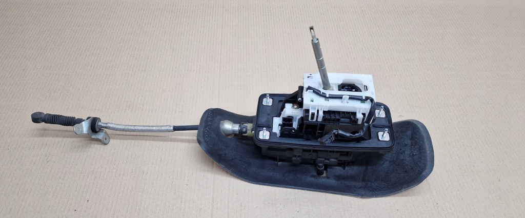 фото №1, Домкрат переключения передач audi a4 b8