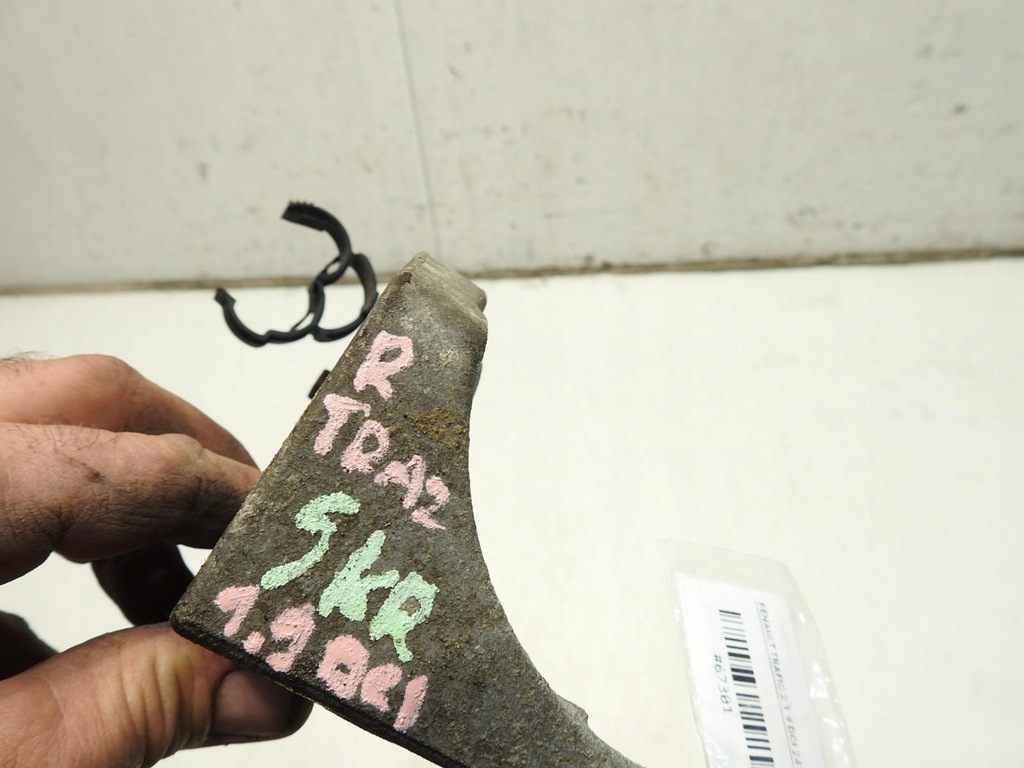 фото №2, Кронштейн опора полуось renault trafic ii 1.9 dci 8200003831