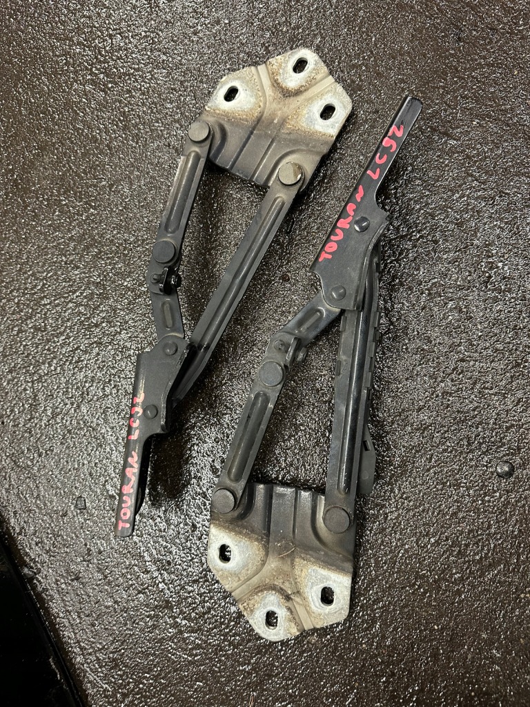 фото №1, Vw touran 1t 03-10 петли капот lc9z