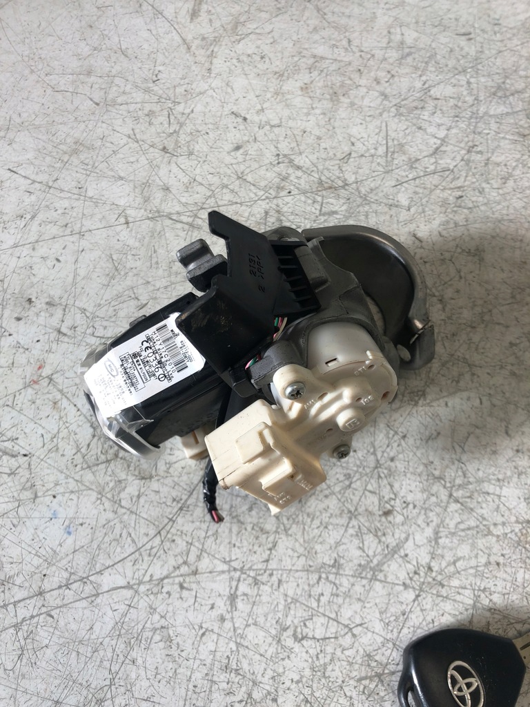 фото №5, Замок зажигания + ключ toyota auris i 89783-42020