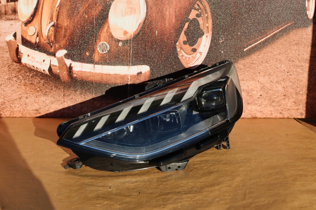 фото №1, Audi a4 b9 8w0941033d full led левая лампа лампы