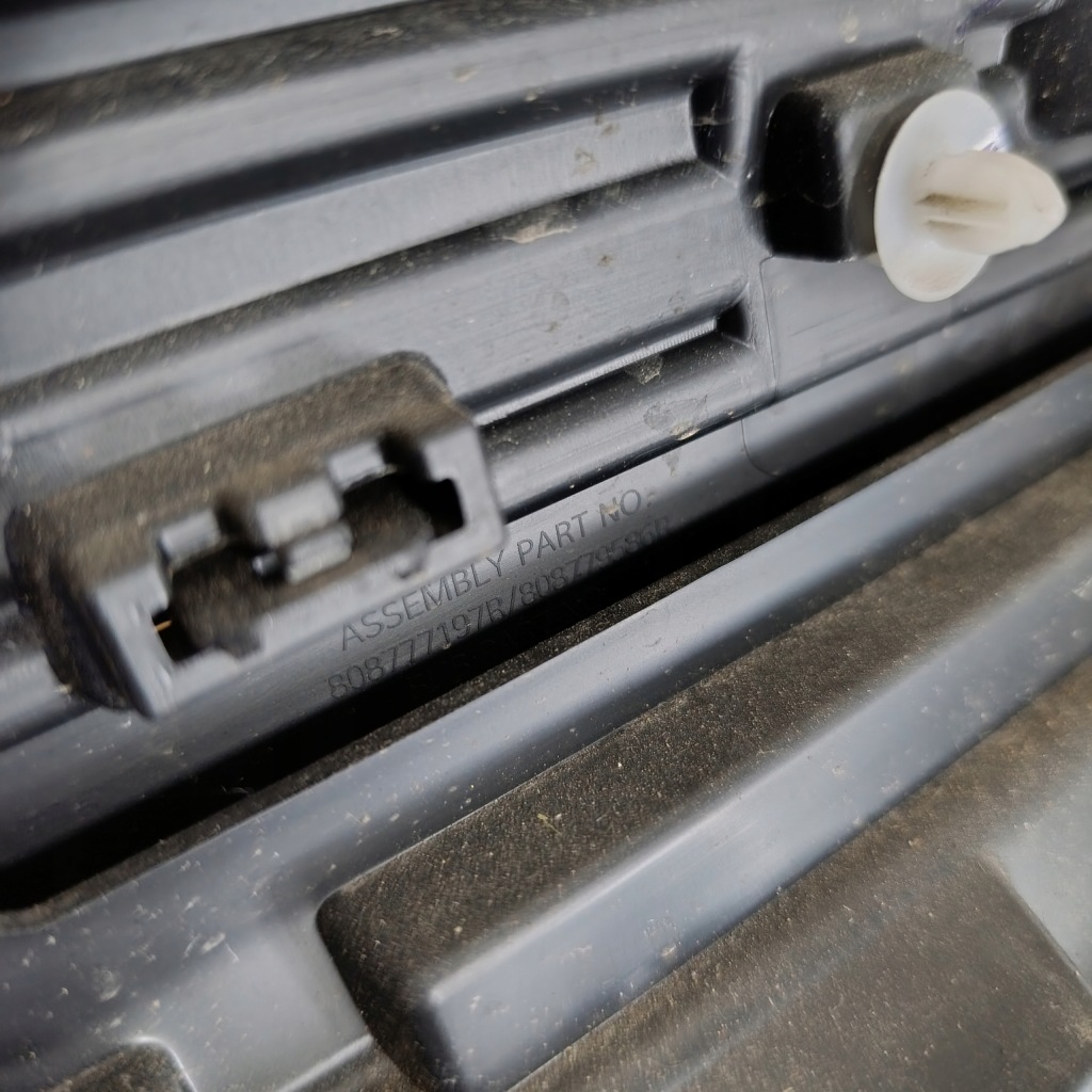 Молдинг двері лівий перед renault arkana 808777197r Київ