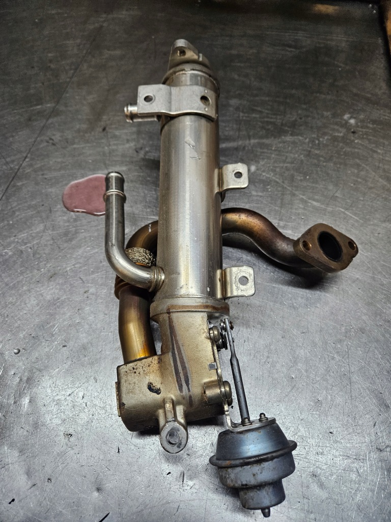 Радіатор вихлопних газів 2.0 tdi cah a4 a5 03l131512ah в Україні