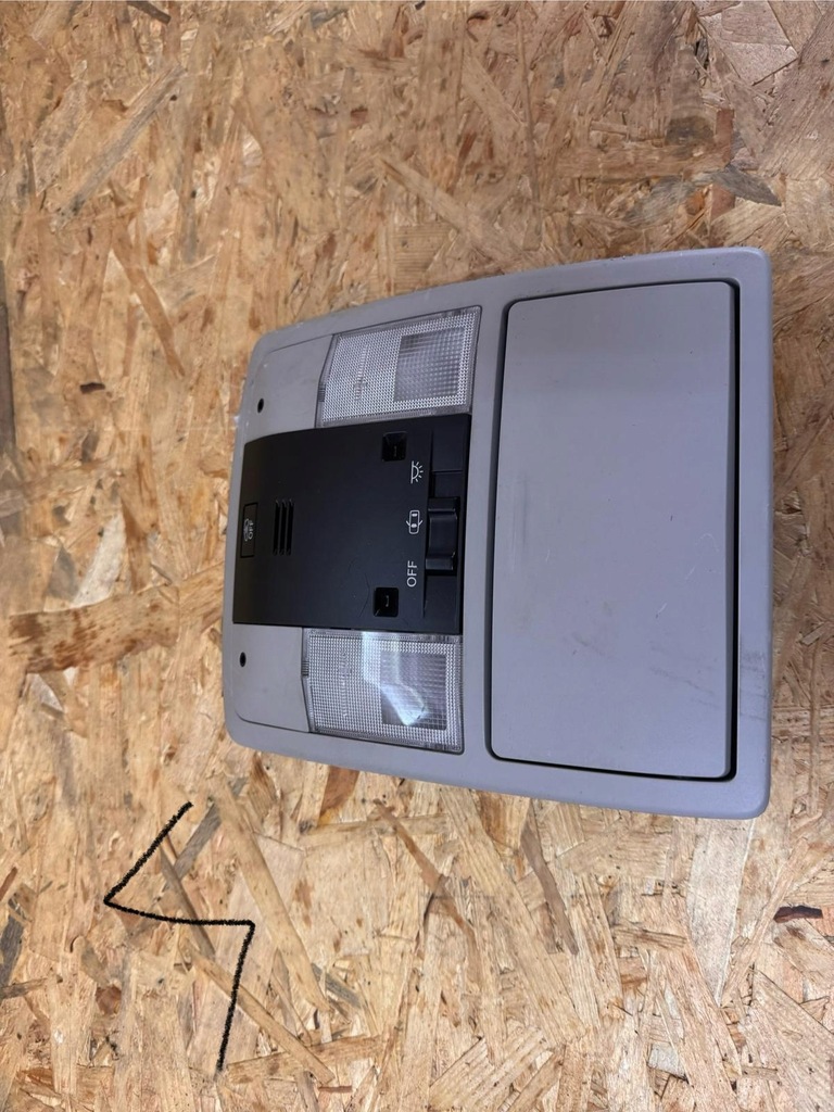 фото №1, Lexus ct 200h – лампа освещение салона / потолочный 81240-60060