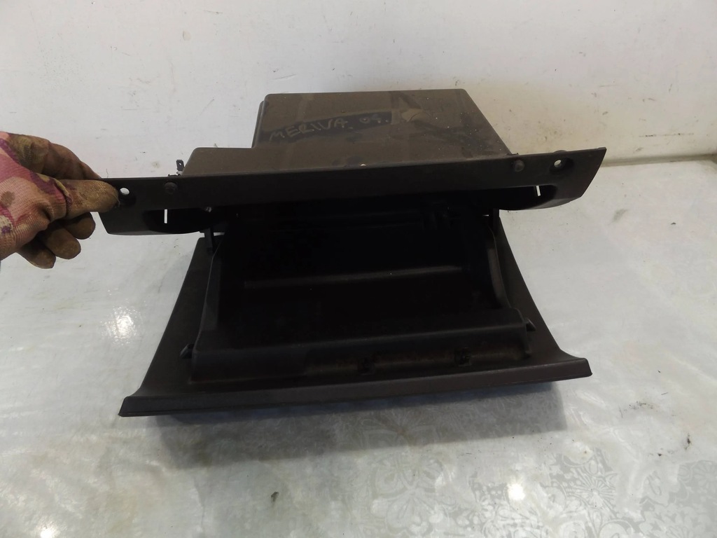 фото №2, Meriva a бардачок пассажира