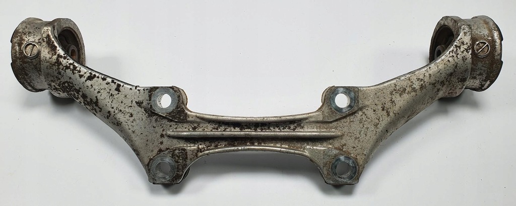 фото №4, Кронштейн опора мост задняя mazda rx-8 rx8 1.3 f151-39730