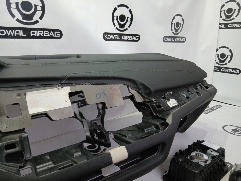 Bmw x5 g05 x6 g06 x7 g07 кожа приборная панель панель  подушка безопасности подушки безопасности ремни оригинал в Украине