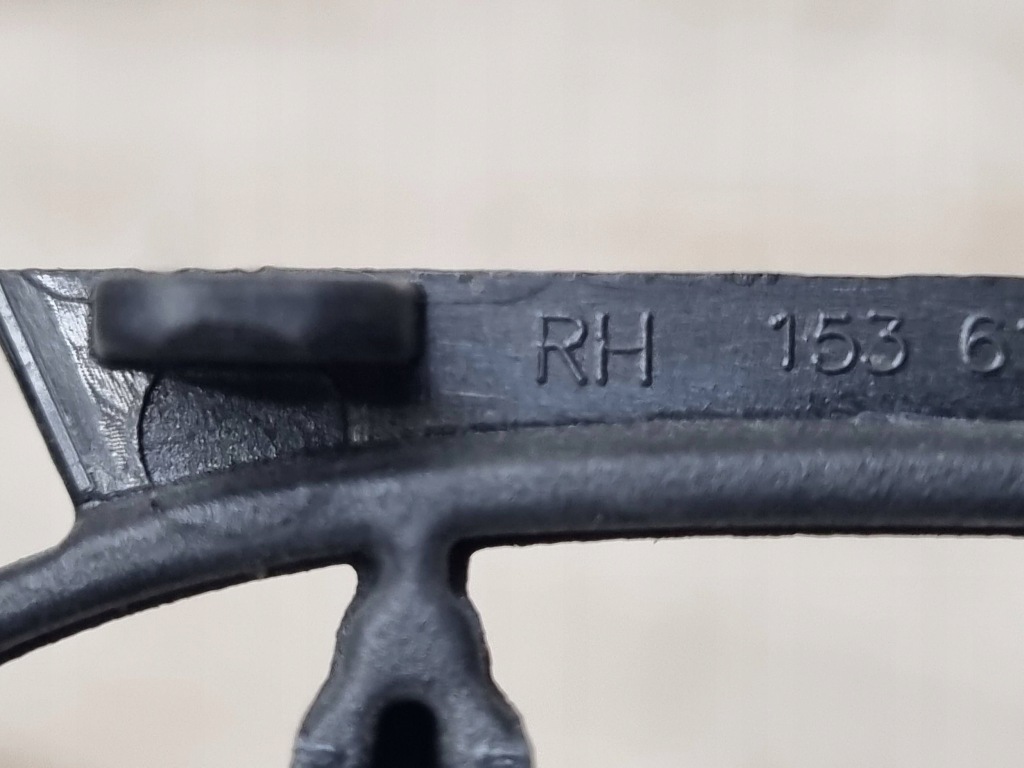 Mercedes-benz cla c118 x118 2024 з передній решітка нижня бампера передній Зі Шроту