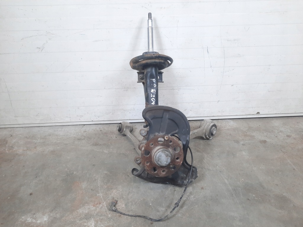 фото №1, Поворотный кулак правый перед mercedes c w204