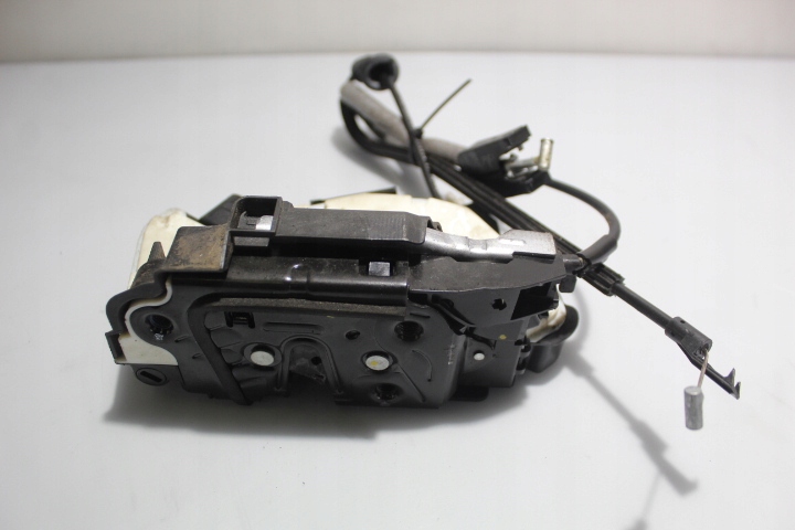 фото №1, Замок правий перед двері skoda superb ii lift