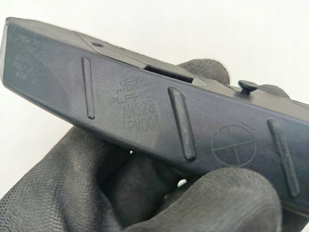 фото №6, Hyundai i30 напрямна бампера правий перед 86554-g4500