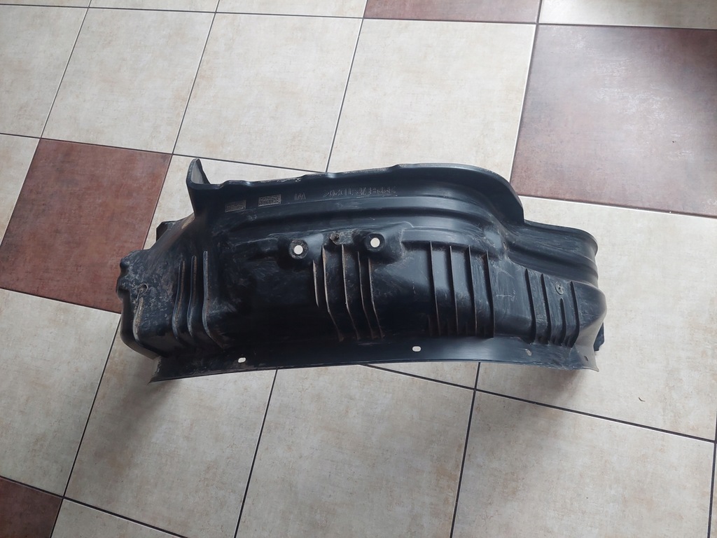 фото №5, Подкрылок - левый задняя --- toyota hilux viii