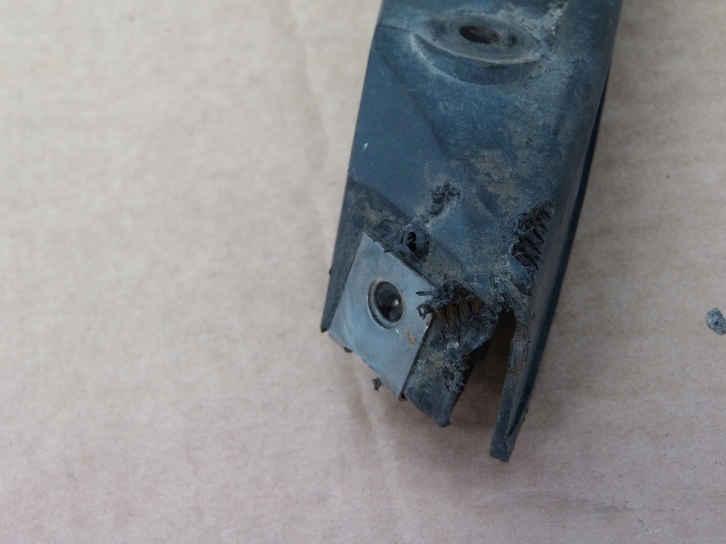 фото №5, Напрямна кронштейн бампера правий перед 8l0807184 audi a3 8l 3 двері