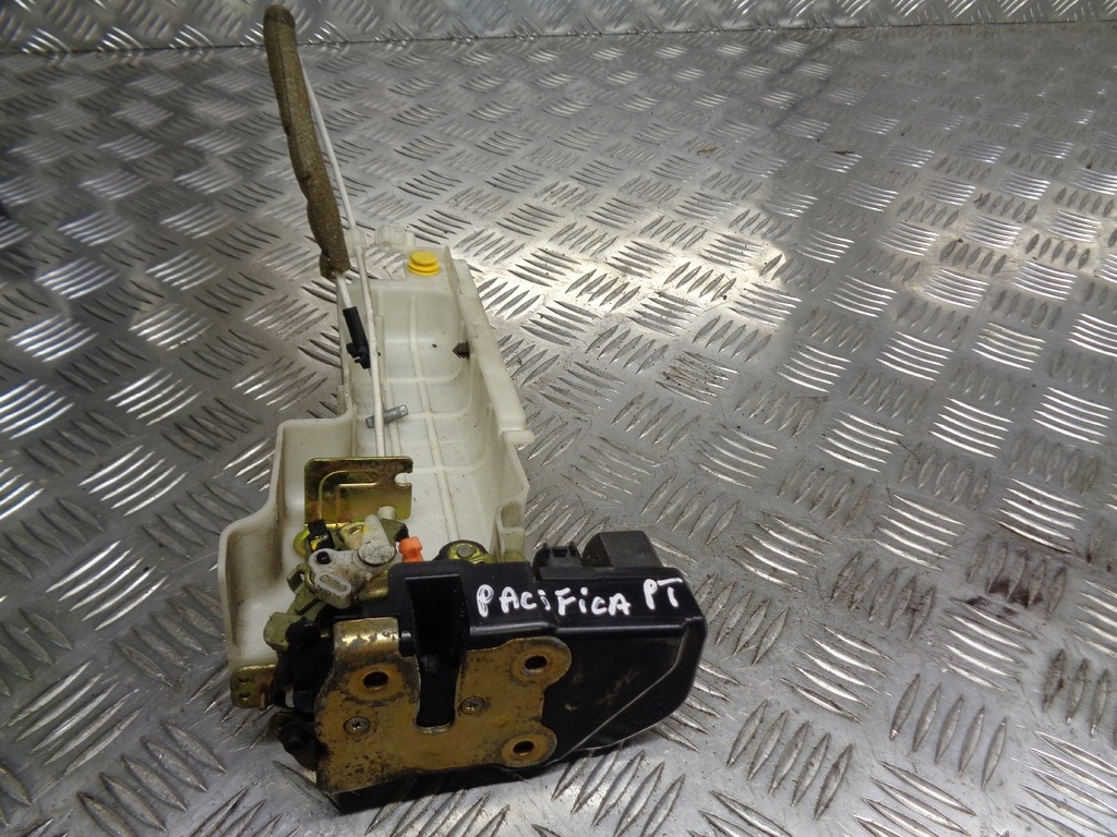 фото №1, Замок двері правий задня chrysler pacifica