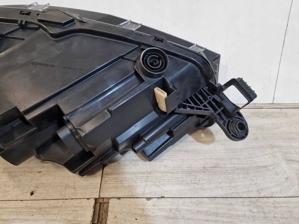 фото №8, Лампа правый перед skoda fabia iv 6vb941016 led