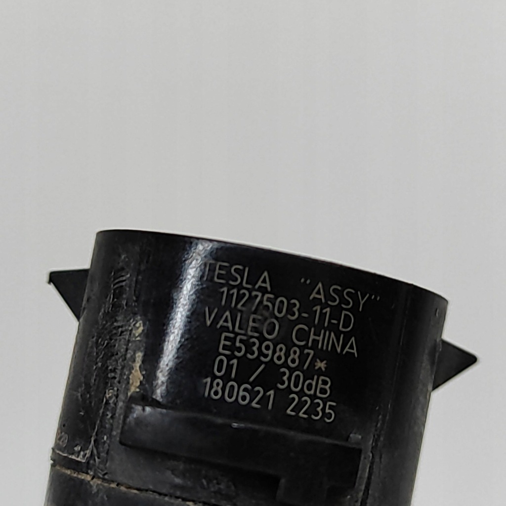 Tesla model 3 2021 с передний датчик парковки pdc Недорого