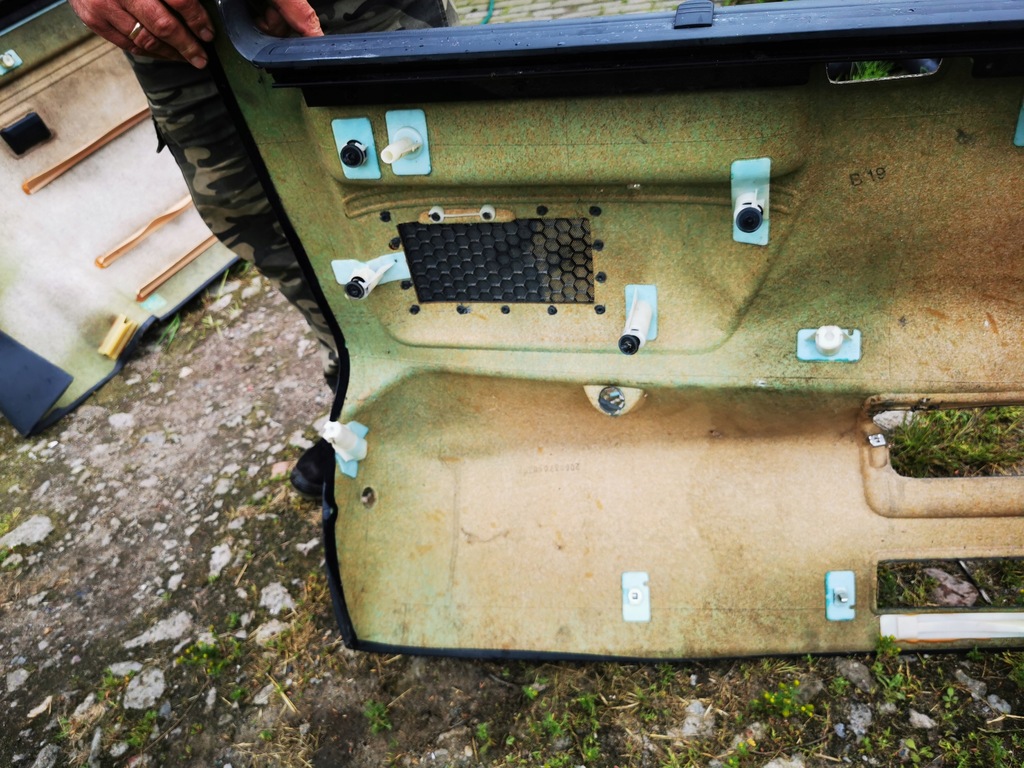 фото №9, Vw t5 long multivan оббивка лівий задня