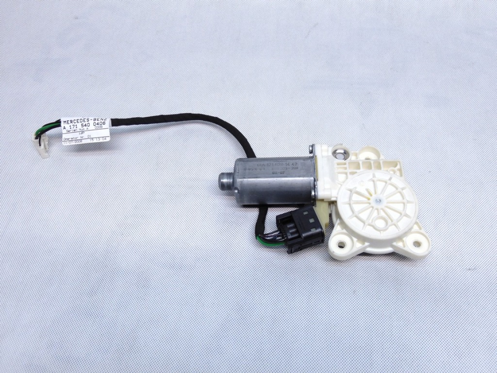 фото №1, Моторчик стекло правый перед mercedes slk r171 lift a1718201442