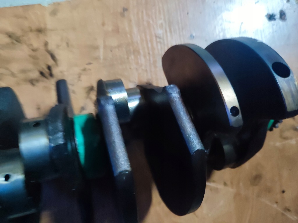 Wał коленчатый с вкладышами audi 2.4 078r в Украине