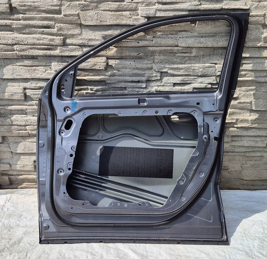 фото №13, Mercedes gla h247 20- дверь правый перед + молдинг org