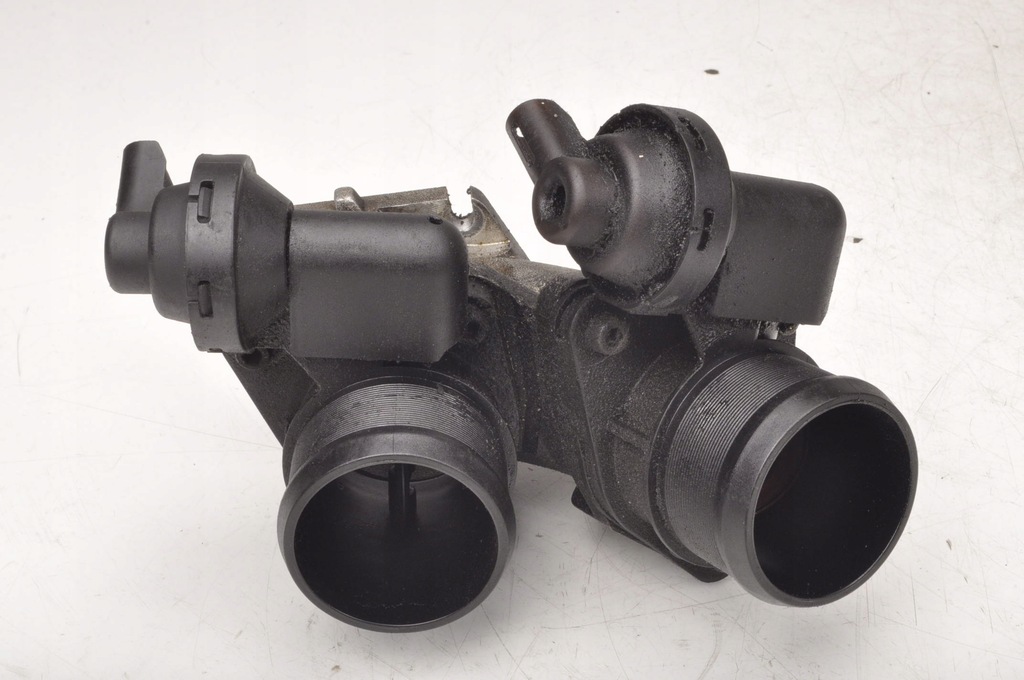 фото №3, Citroen c5 i 2.2 hdi дроссельная заслонка