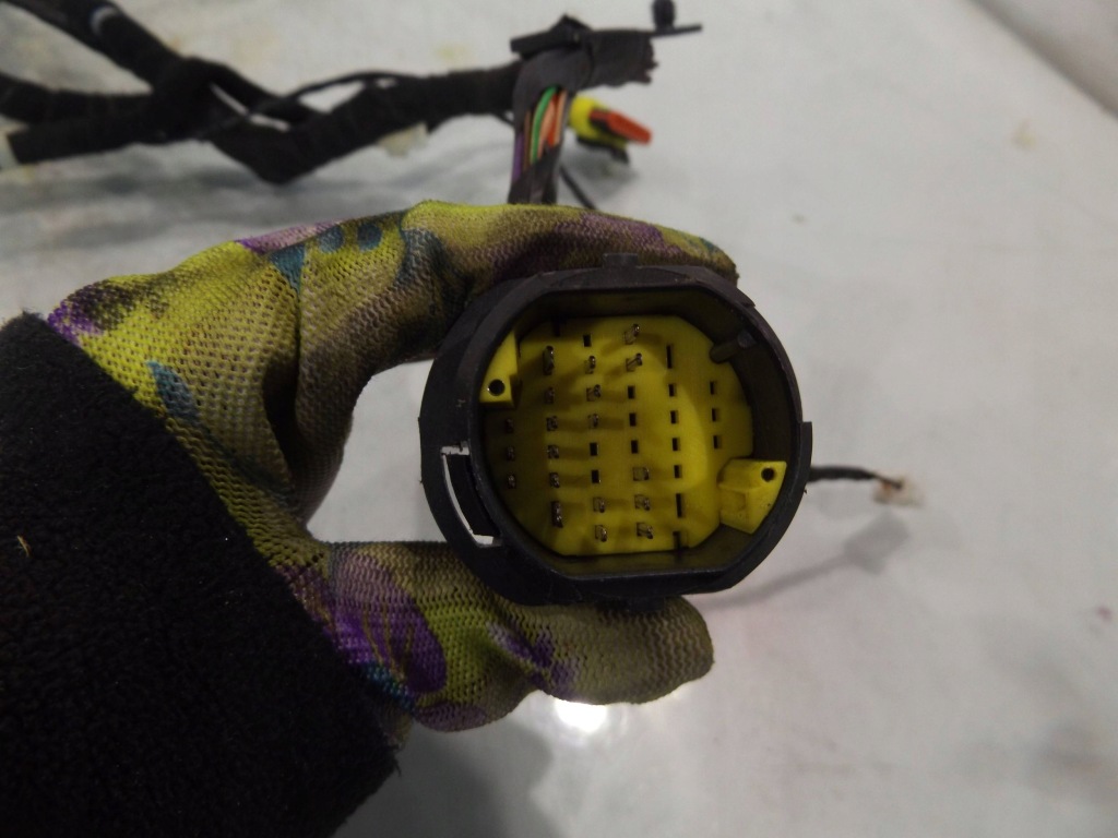 Alfa 147 lift 3d жгут дверь правый перед Цена