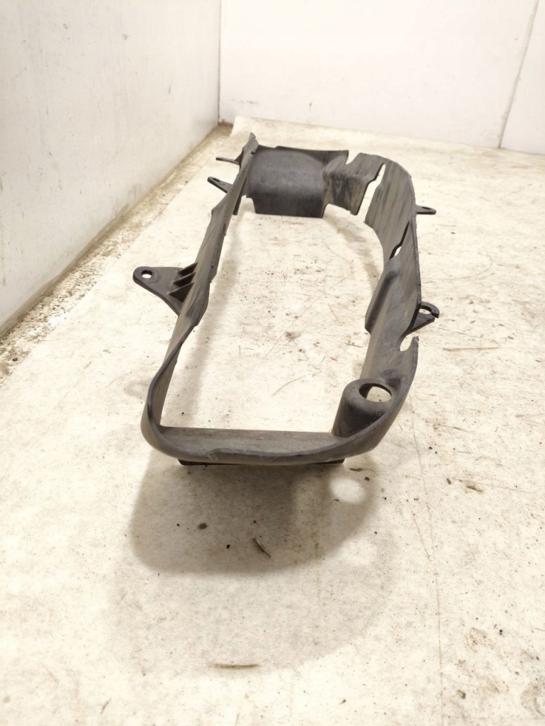 Накладка радиатора maserati quattroporte vi 2014 670009830 с Разборки