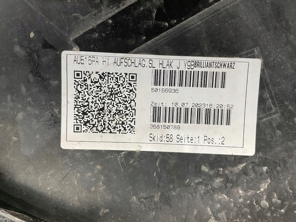 фото №11, Audi e-tron спойлер накладка бампера задняя задняя