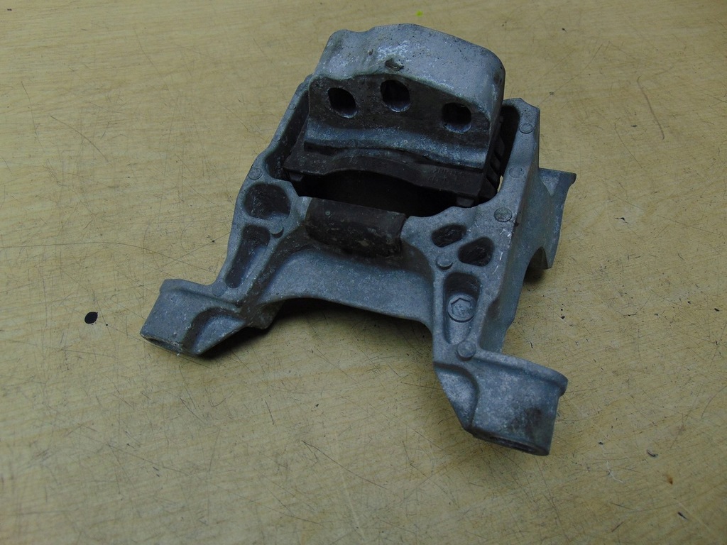 фото №8, Подушка двигателя кронштейн правая mazda 6 gj 2.2d 2012-