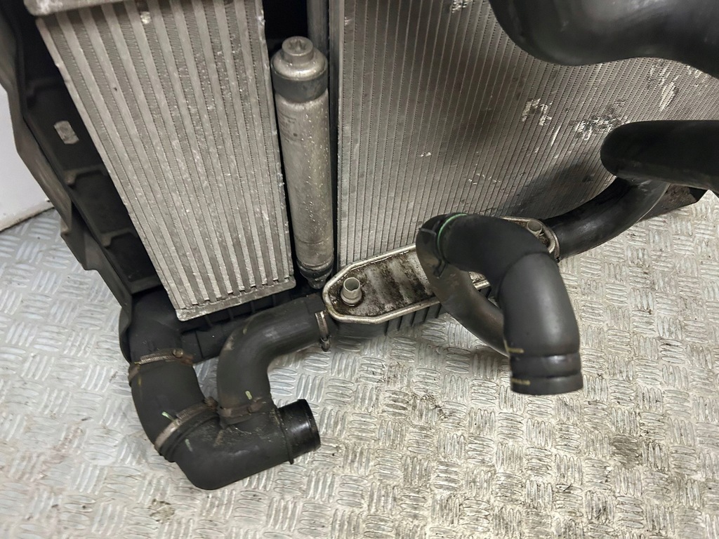 фото №10, Pas передний радиатор комплект lancia phedra c8 ulysse peugeot 807 2.2