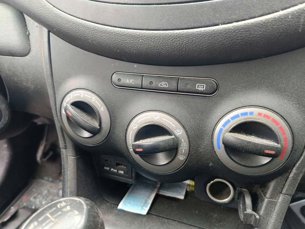 Купити Роз'єм aux usb ipod hyundai i10 2011