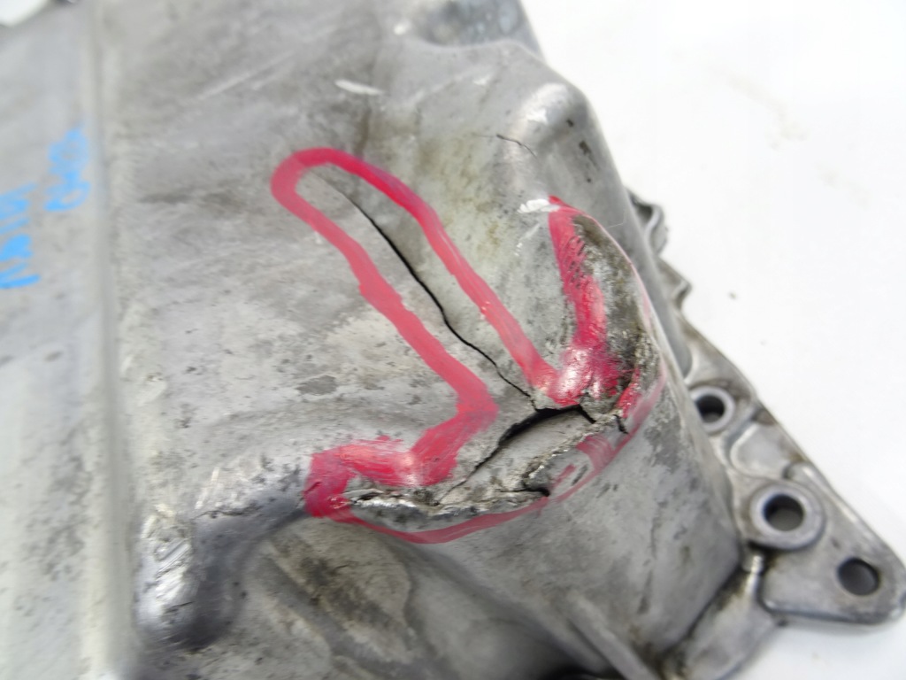 Vw seat skoda поддон масляная 1.6 tdi 04l103603c Оригинал