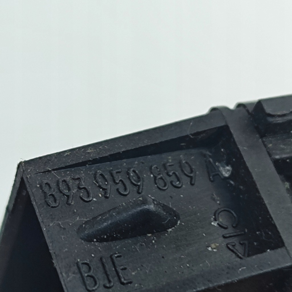 фото №6, Audi a8 s8 d2 4d 1997 другое переключатели i кнопки