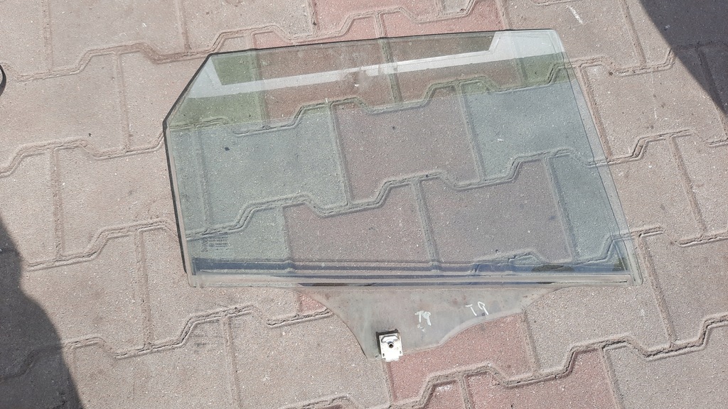 фото №1, Стекло правая задняя mazda 3 05r hb 5дверь