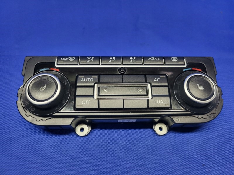 фото №1, Панель обдув кондиционера vw golf vi