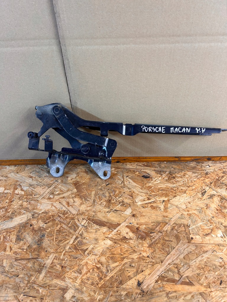 фото №6, Porsche macan 95b gts петля капот правий 95b823302b