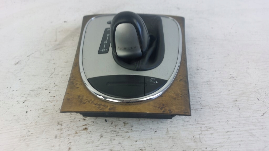 фото №1, Mercedes w211 рамка переключения передач 2118216958