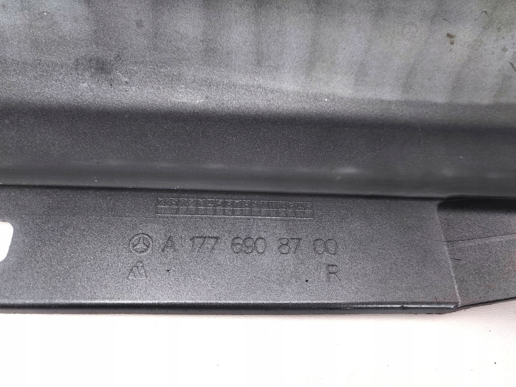 Mercedes a klasa w177 накладка поріг поріг права Оригінал