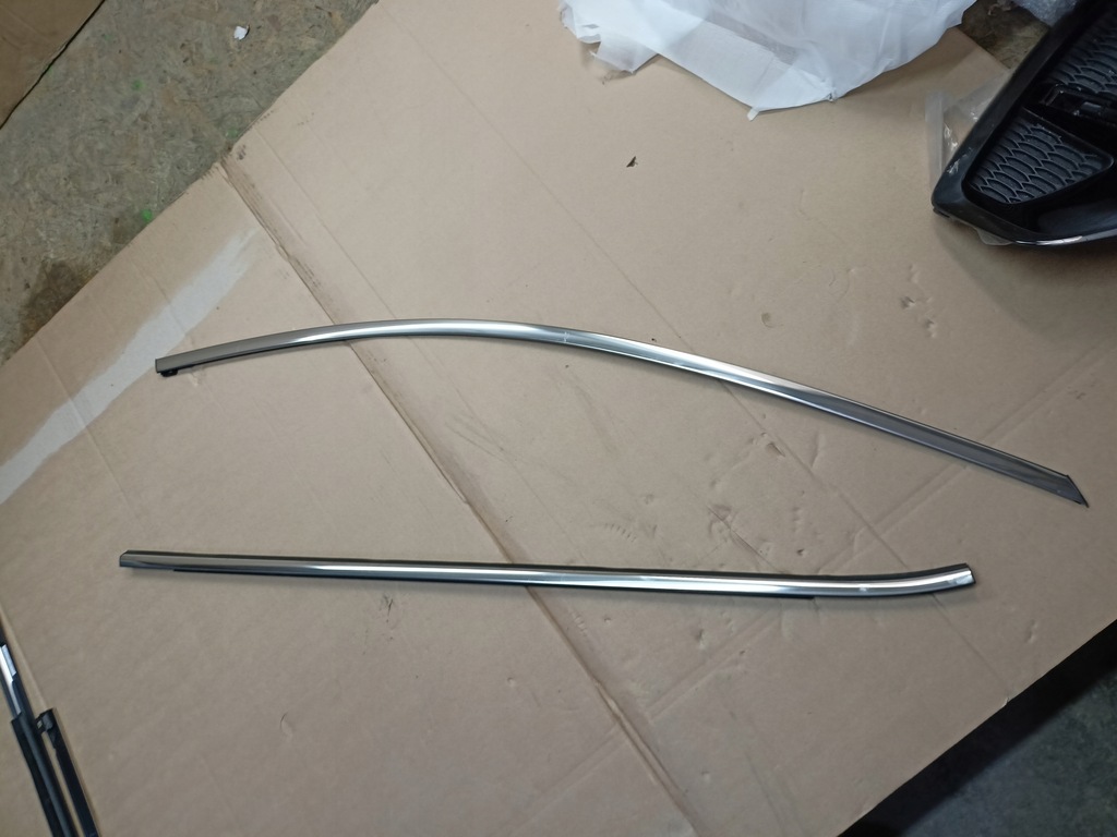 фото №1, Молдинг ущільнювач двері правий перед kadjar