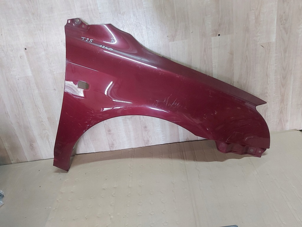 фото №1, Toyota avensis t25 крила перед правий lift