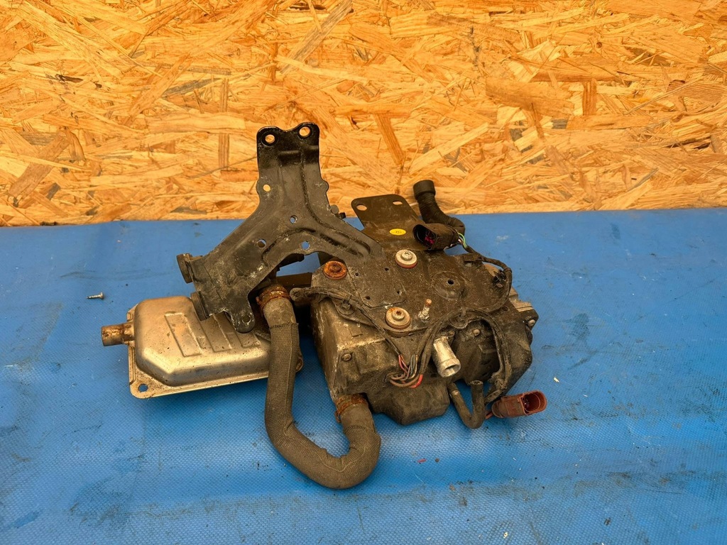 фото №2, Audi q7 q8 webasto 4m0265081af