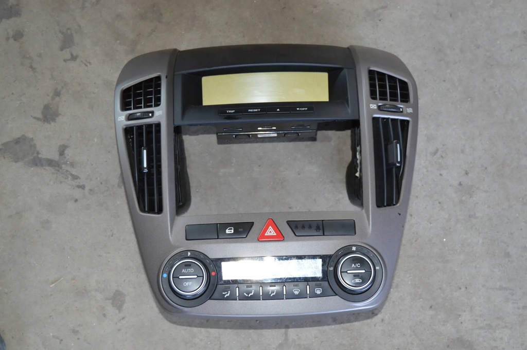 фото №1, Kia proceed 2009 панель управление, переключатели