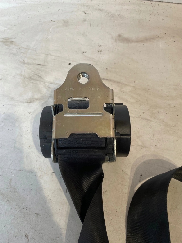 Ремень безопасности перед передний левое  opel corsa e hb 3d Киев