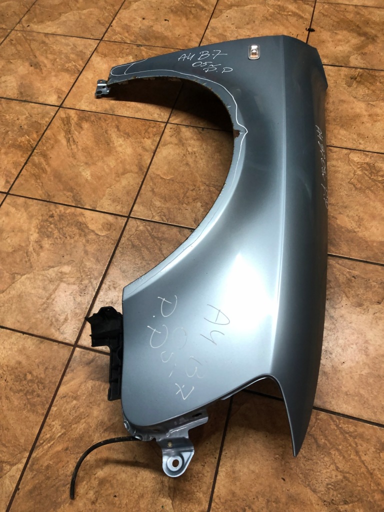 фото №1, Крила правий audi a4 b7 1.9tdi .anglik
