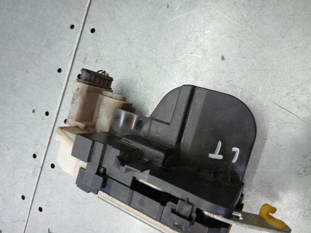 Купити Замок лівий задній alfa romeo 147 1.9jtd 03r