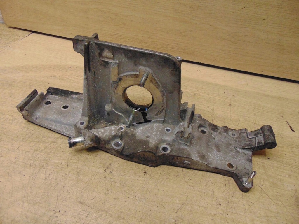 фото №6, Кронштейн основа насоса уприскування subaru legacy 2.0 d