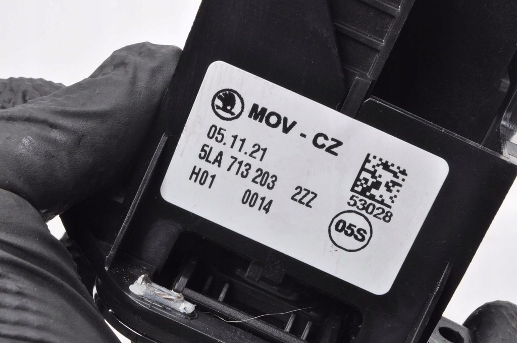 фото №8, Skoda enyaq iv вибірник домкрат коробки передач автоматична коробка передач 5la713203