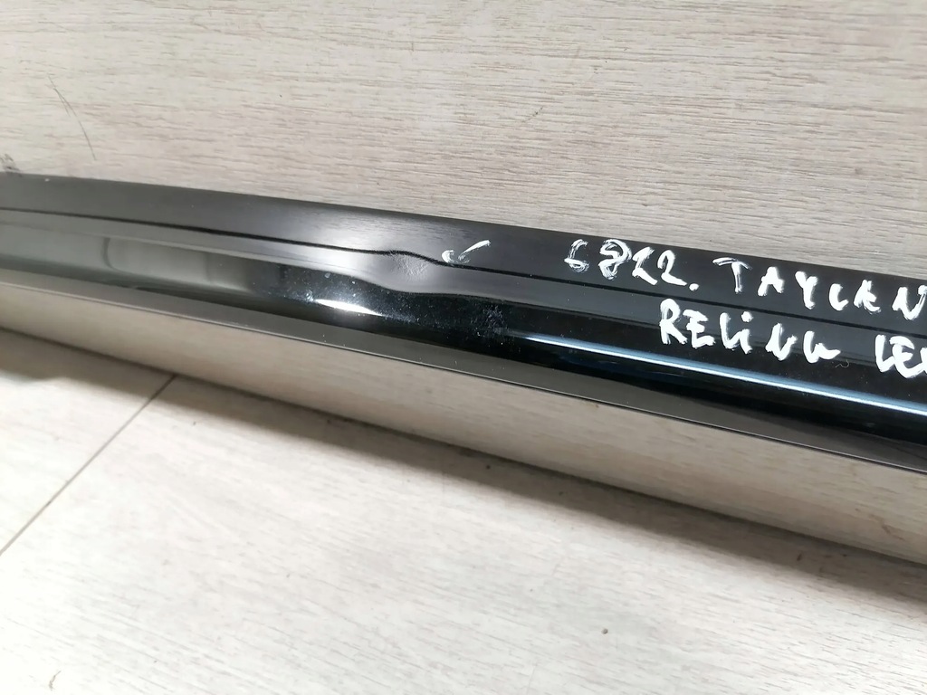 фото №9, Taycan рейлинг крышный левый 9j0860025