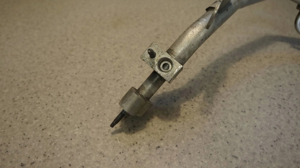 Шланг трубка кондиционера a1728302815 mercedes slk w172 r172 1.8 cgi Недорого